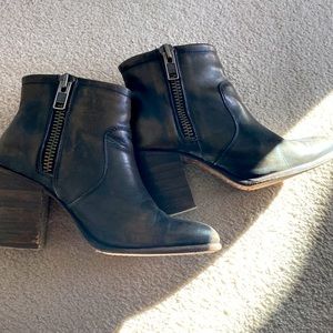 Cole Haan Brown Leather Zipper Ankle Boots Booties